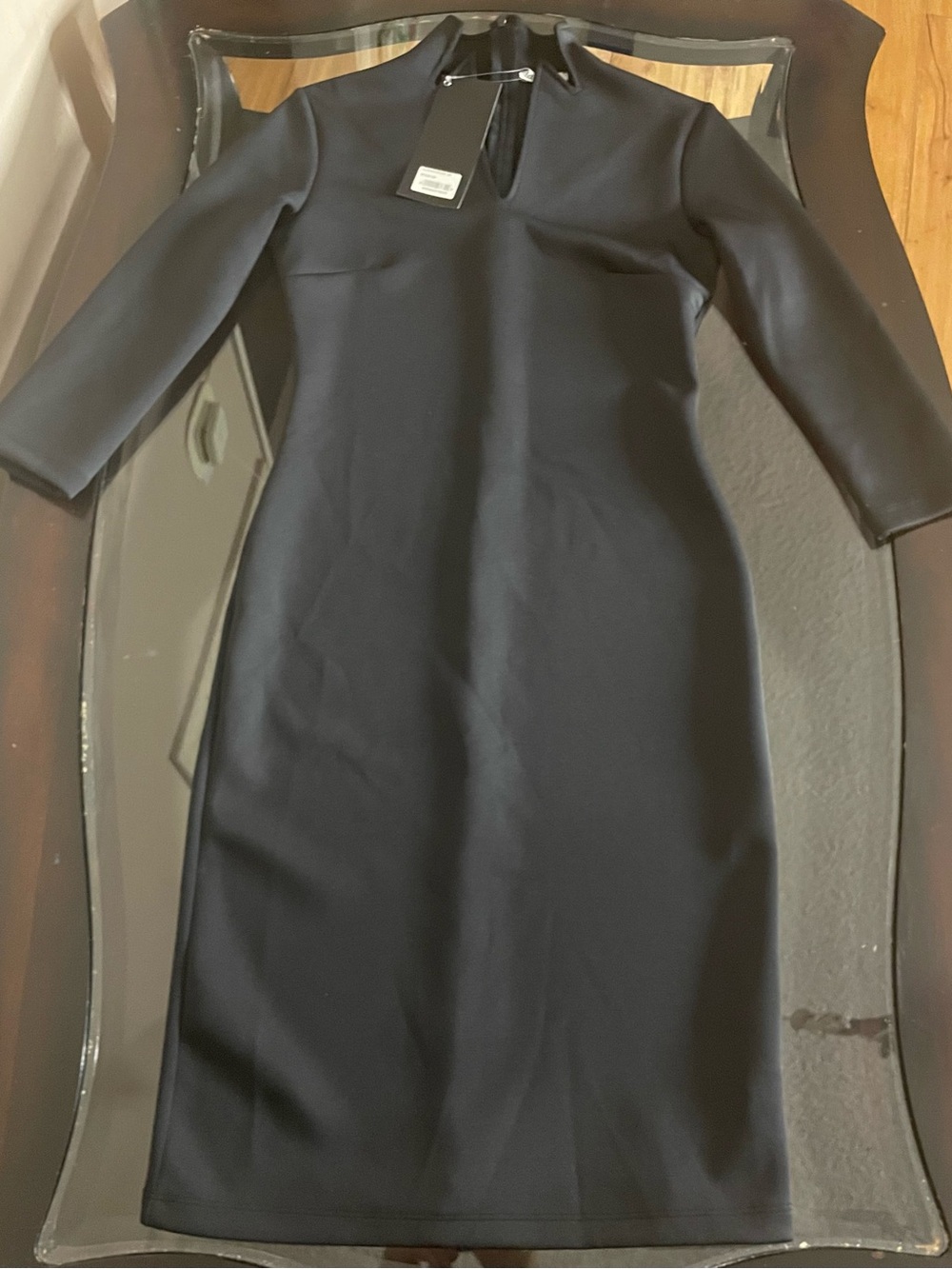 Elegant Black Long-Sleeve Sheath Dress